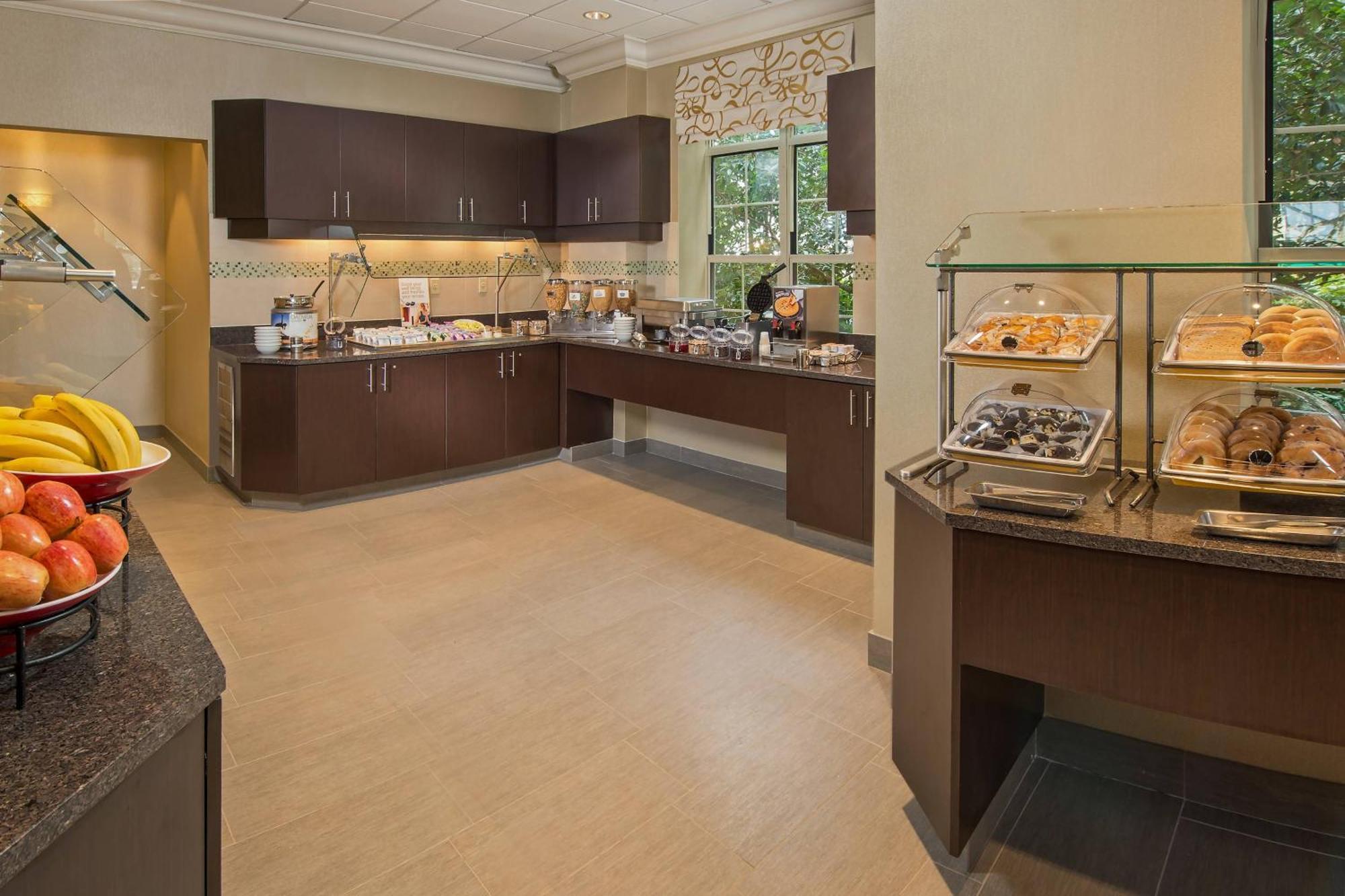 Rosslyn 3* Arlington
