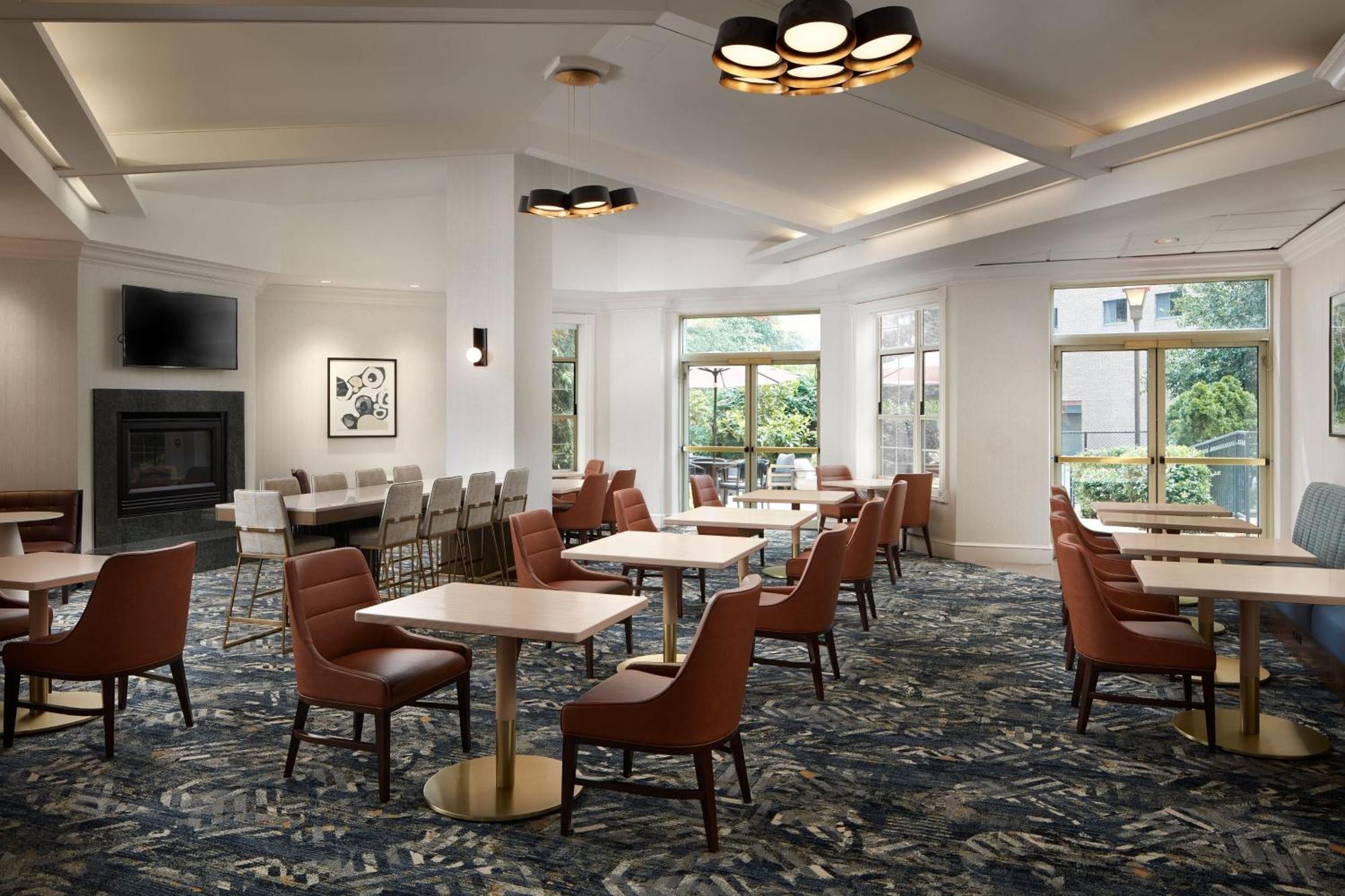 Rosslyn Hotel 3*